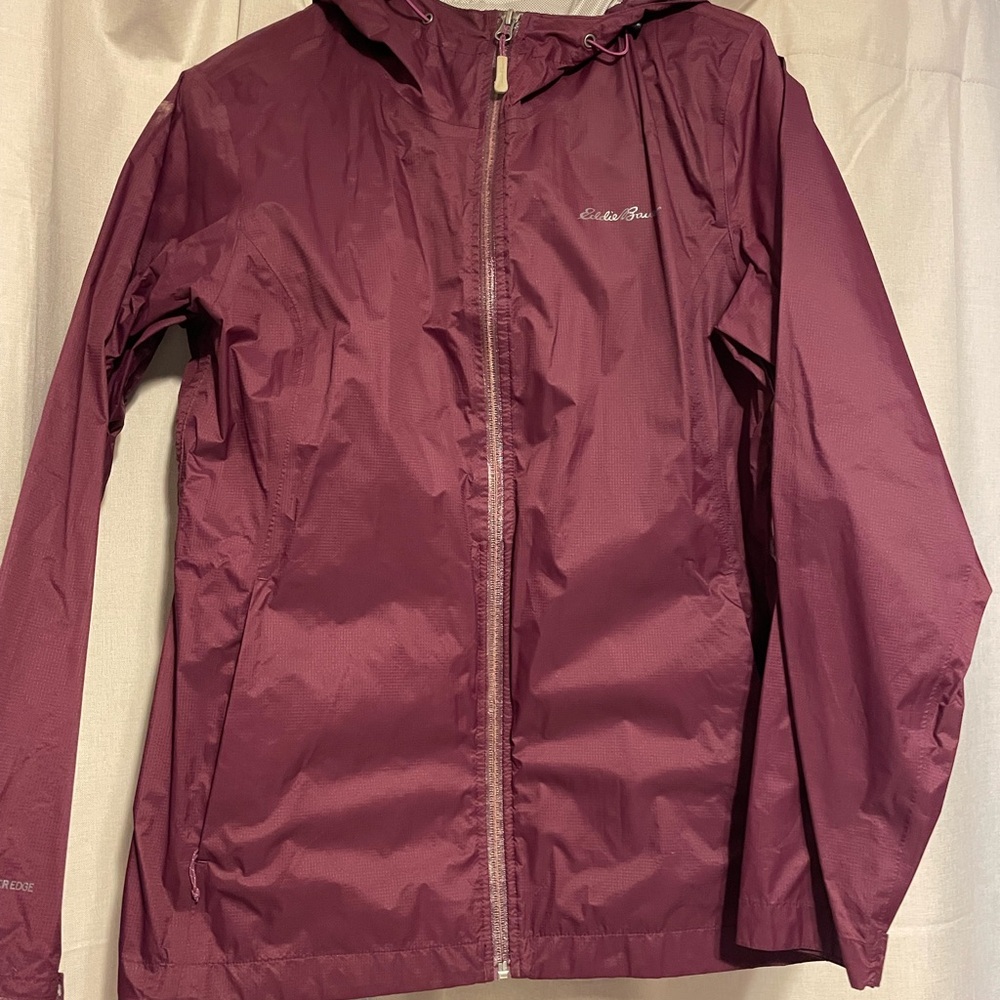 Eddie Bauer Women’s Raincoat | Medium